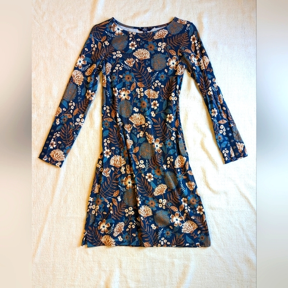 Hatley Dress - Picture 2 of 5